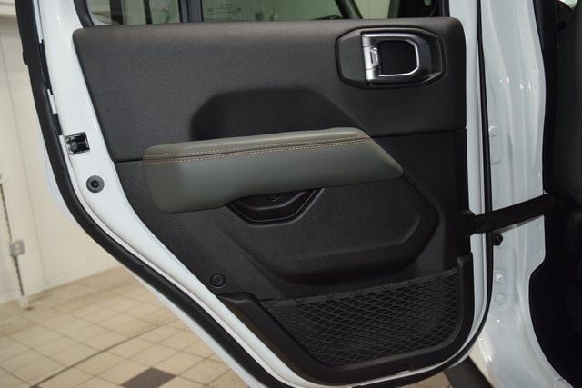 2024 Jeep Gladiator Mojave - 22870959 - 42