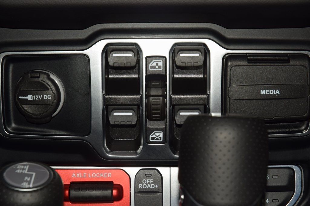 2024 Jeep Gladiator Mojave - 22965693 - 35