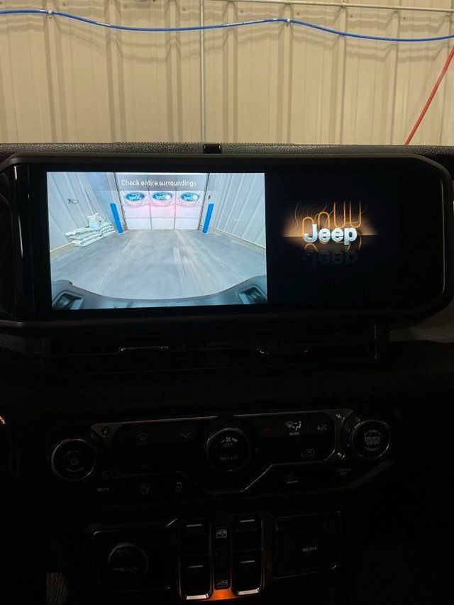 2024 Jeep Gladiator Nighthawk - 22995360 - 14