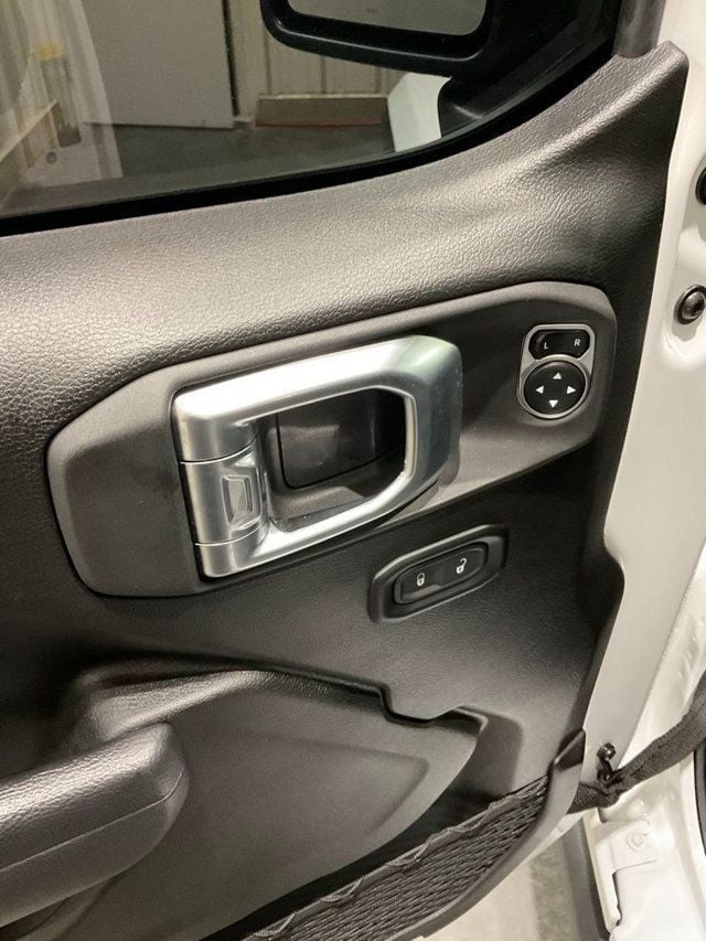 2024 Jeep Gladiator Nighthawk - 22995360 - 16