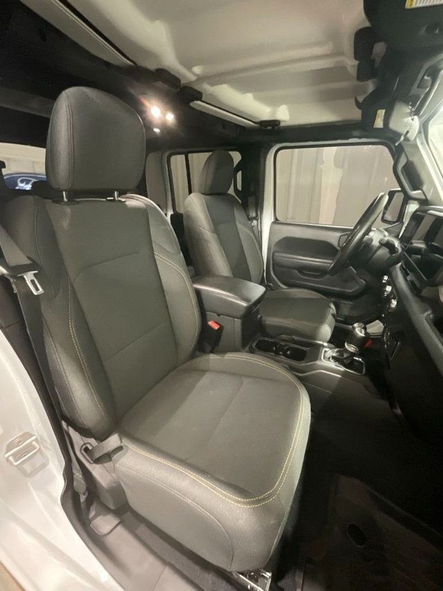 2024 Jeep Gladiator Nighthawk - 22995360 - 18