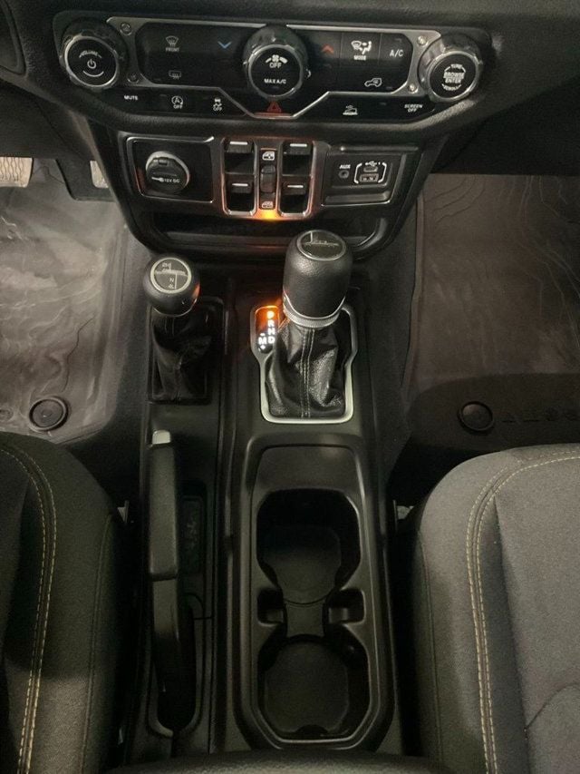 2024 Jeep Gladiator Nighthawk - 22995360 - 25