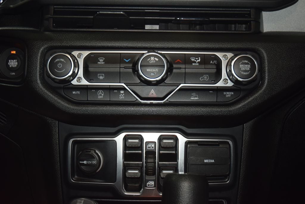 2024 Jeep Gladiator Nighthawk - 22995360 - 30
