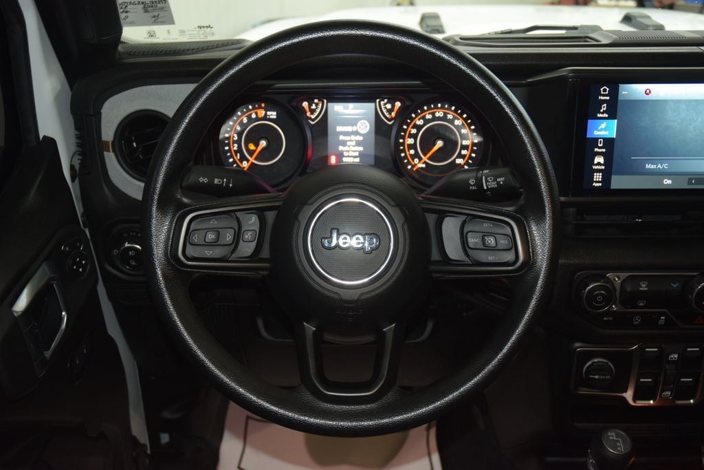 2024 Jeep Gladiator Nighthawk - 22995360 - 32