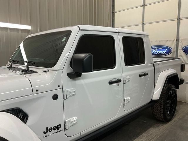2024 Jeep Gladiator Nighthawk - 22995360 - 4
