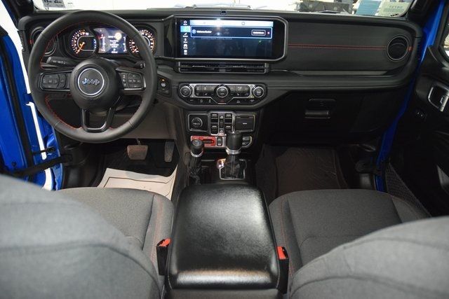 2024 Jeep Gladiator Rubicon photo 21