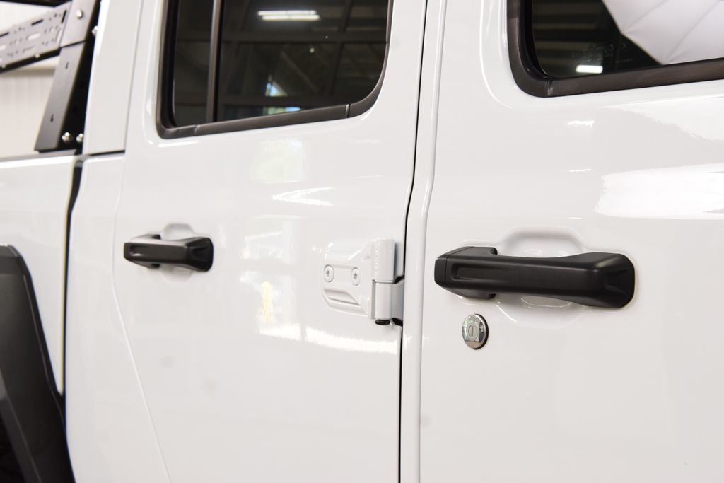 2024 Jeep Gladiator Sport - 22995360 - 17
