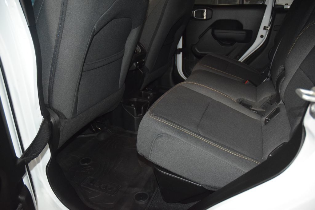 2024 Jeep Gladiator Sport - 22995360 - 37