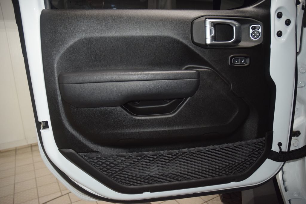 2024 Jeep Gladiator Sport - 22995360 - 39