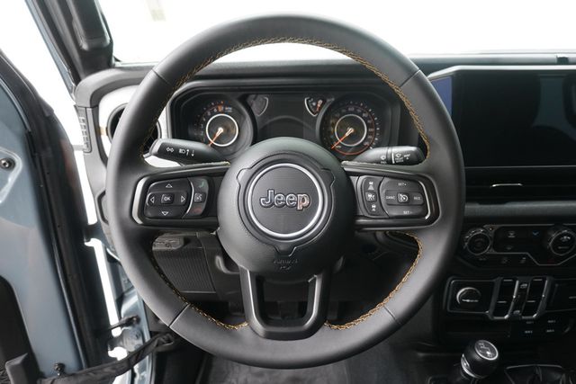 2024 Jeep Gladiator Sport S 4x4 - 23003561 - 17