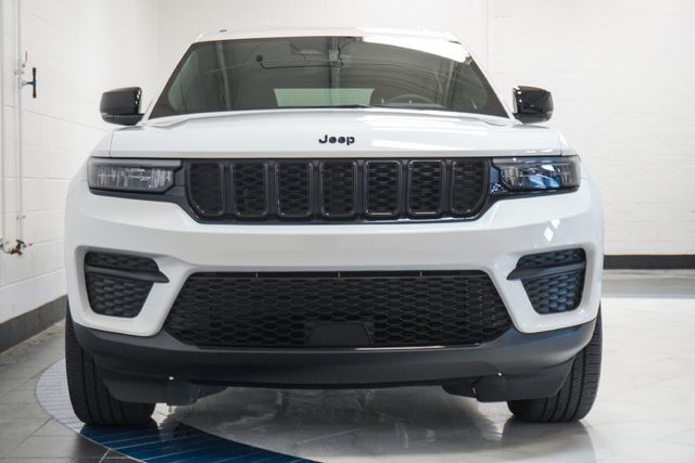 2024 Jeep Grand Cherokee Altitude - 23080502 - 32
