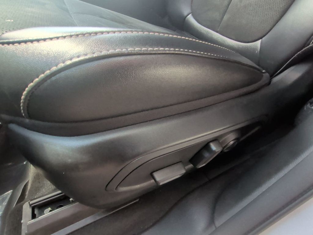 Jeep Grand Cherokee LAREDO photo 13
