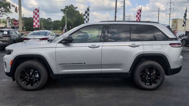 2024 Jeep Grand Cherokee LAREDO - 23045179 - 4