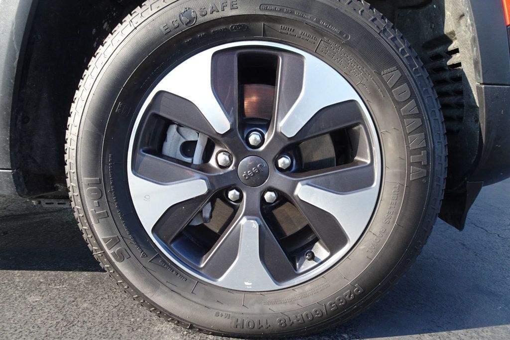 2024 Jeep Cherokee Limited 4xe photo 7
