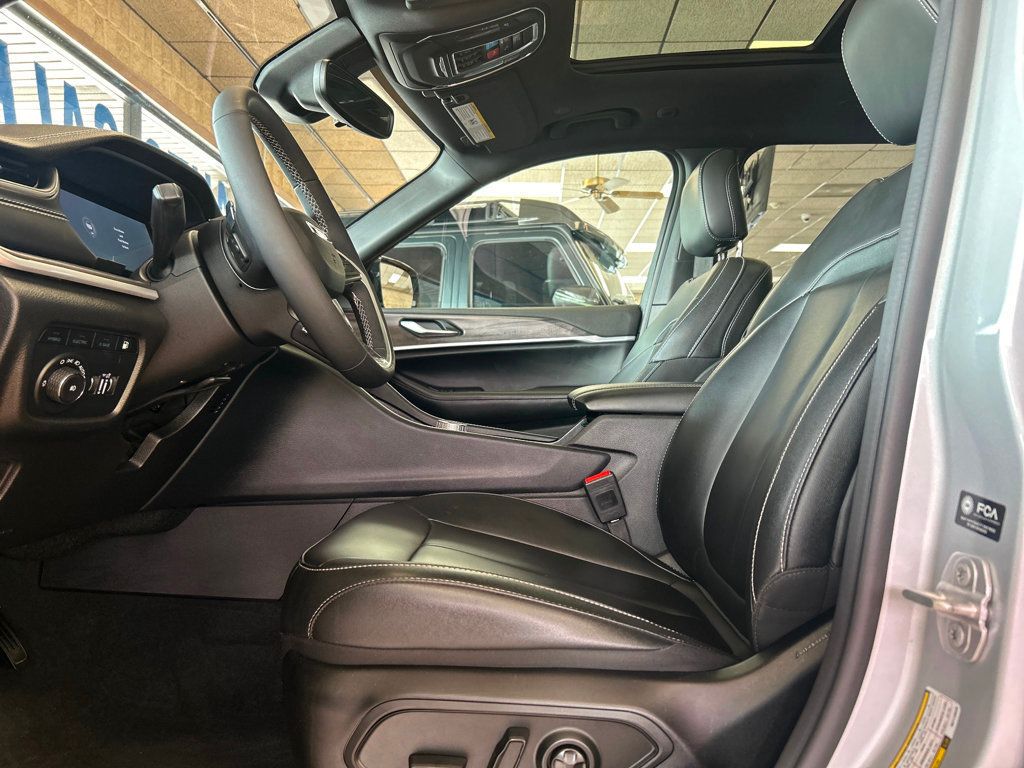 2024 Jeep Grand Cherokee 4xe 4x4 - 22864235 - 13