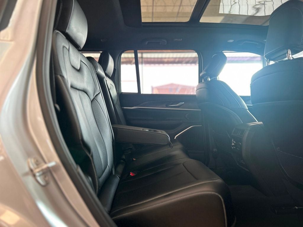 2024 Jeep Grand Cherokee 4xe 4x4 - 22864235 - 19