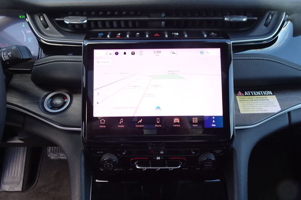 2024 Jeep Cherokee Limited 4xe photo 17