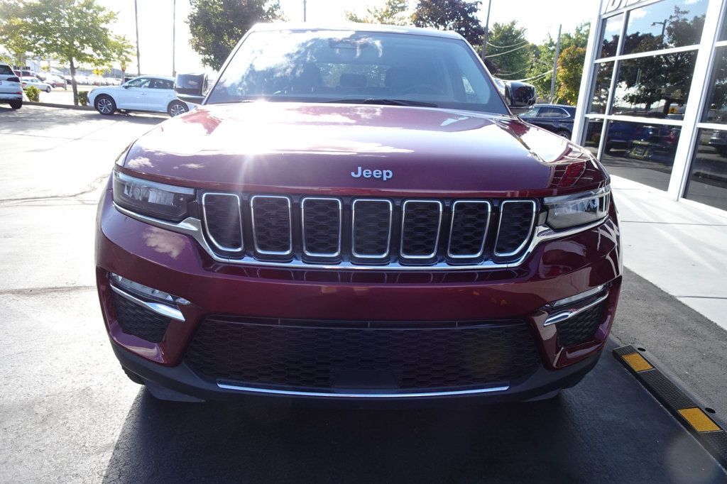 2024 Jeep Cherokee Limited 4xe photo 3