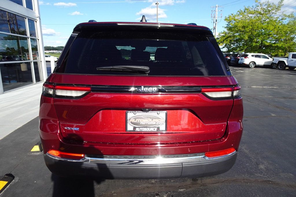 2024 Jeep Cherokee Limited 4xe photo 7