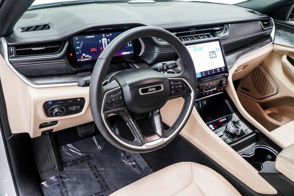2024 Jeep Cherokee Limited 4xe photo 15