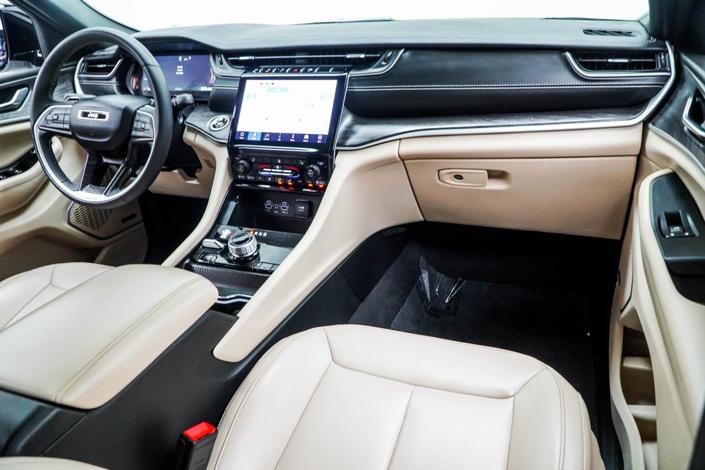 2024 Jeep Cherokee Limited 4xe photo 17