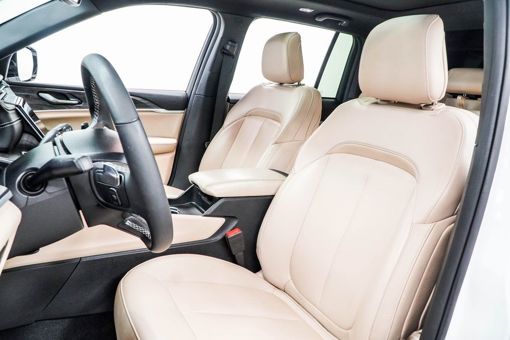 2024 Jeep Cherokee Limited 4xe photo 38