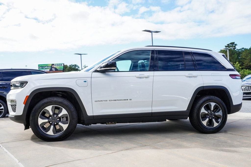 2024 Jeep Cherokee Limited 4xe photo 2