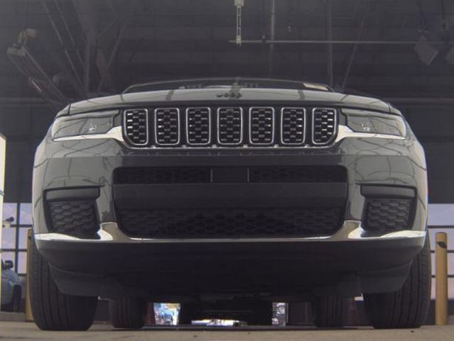 2024 Jeep Grand Cherokee L Altitude - 22918732 - 3