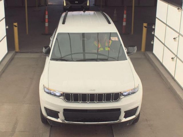 2024 Jeep Grand Cherokee L Laredo - 22915425 - 2