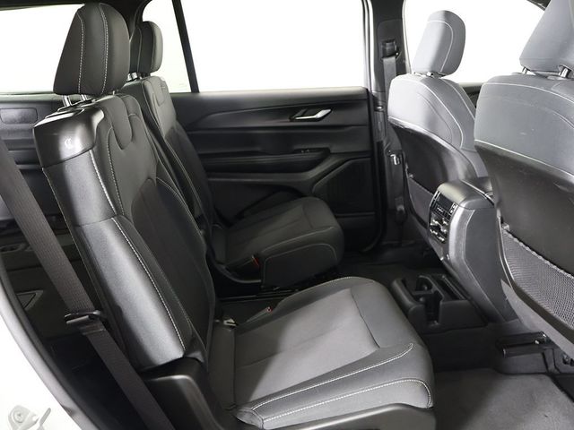 2024 Jeep Grand Cherokee L Laredo - 22915425 - 31