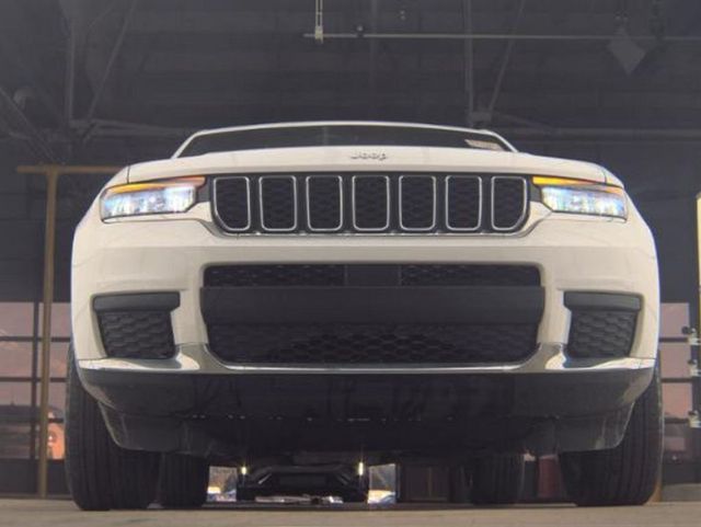 2024 Jeep Grand Cherokee L Laredo - 22915425 - 3