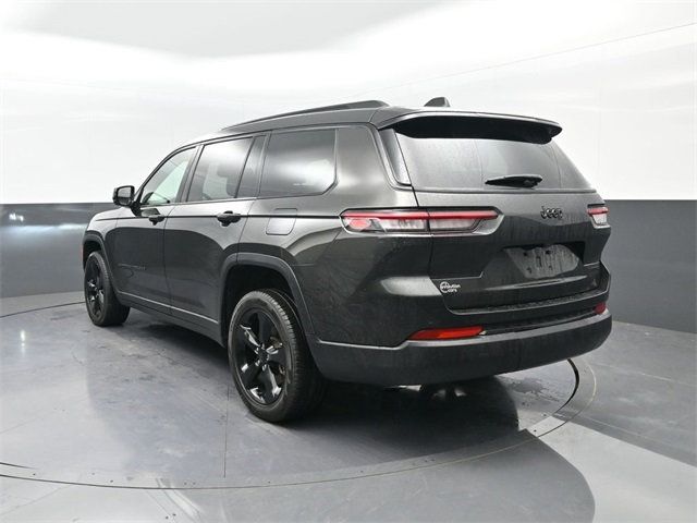 2024 Jeep Grand Cherokee Limited photo 3