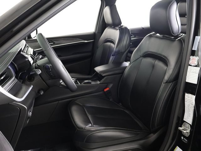 2024 Jeep Grand Cherokee L Limited 4x4 - 22985139 - 32