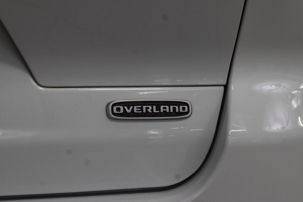 2024 Jeep Grand Cherokee L Overland 4x4 - 23018278 - 21
