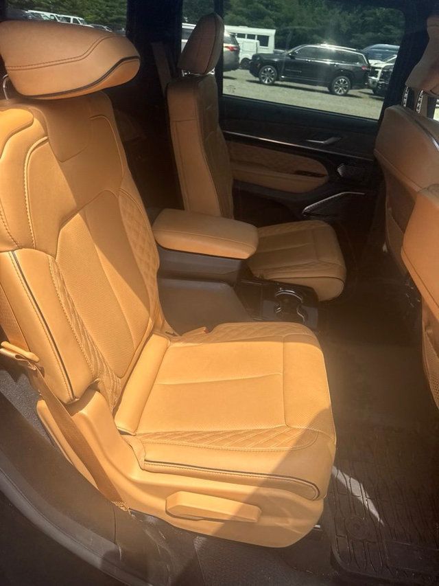 2024 Jeep Grand Cherokee L Summit - 23038679 - 7