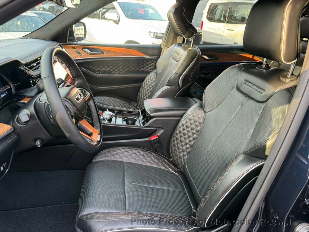 2024 Jeep Grand Cherokee L Summit Reserve photo 13