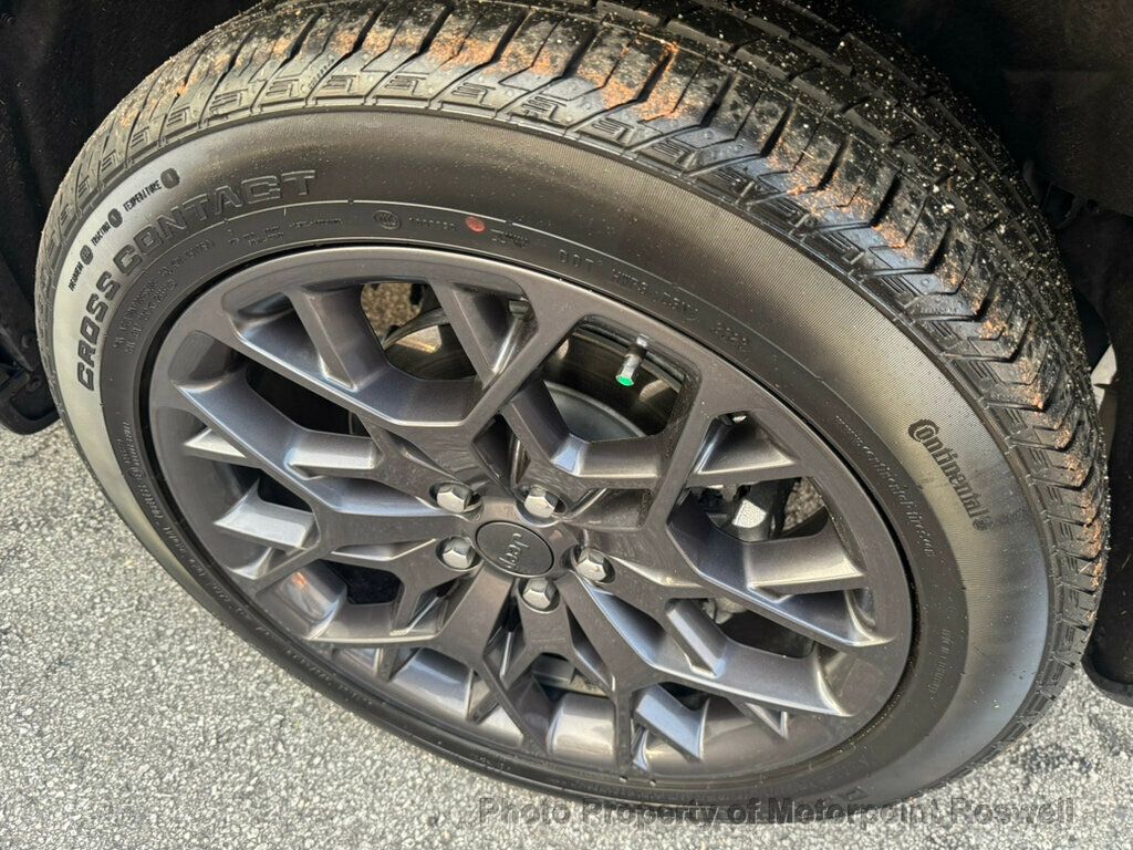 2024 Jeep Grand Cherokee L Summit Reserve photo 5