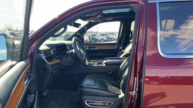 2024 Jeep Grand Wagoneer Series III - 22974414 - 9