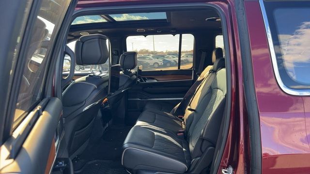 2024 Jeep Grand Wagoneer Series III - 22974414 - 8