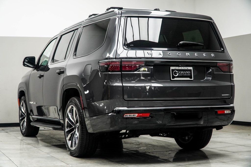 2024 Jeep Wagoneer Series II photo 10