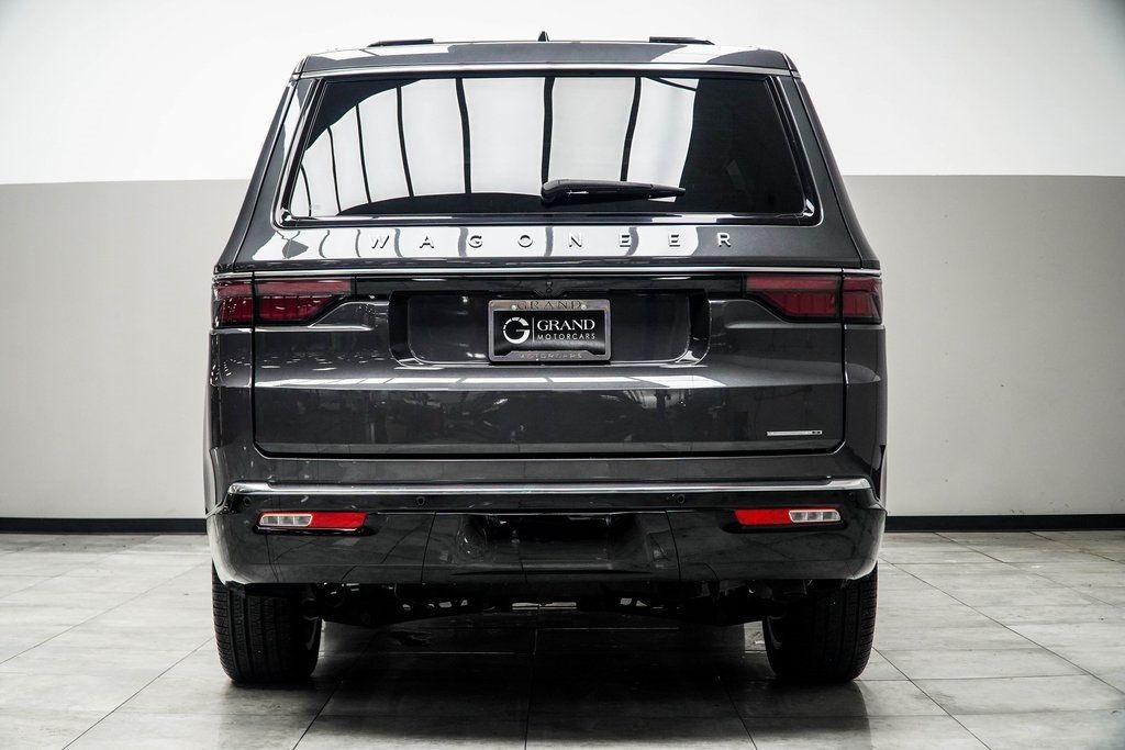 2024 Jeep Wagoneer Series II photo 11
