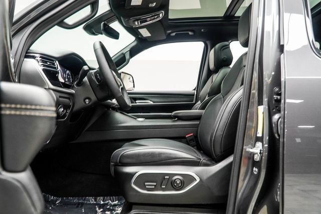 2024 Jeep Wagoneer Series II - 22919439 - 34