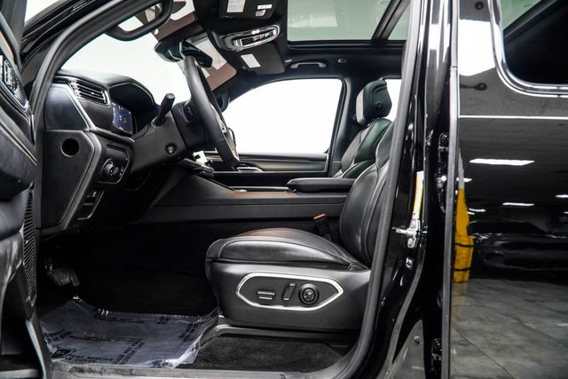 2024 Jeep Wagoneer Series II - 23040419 - 37