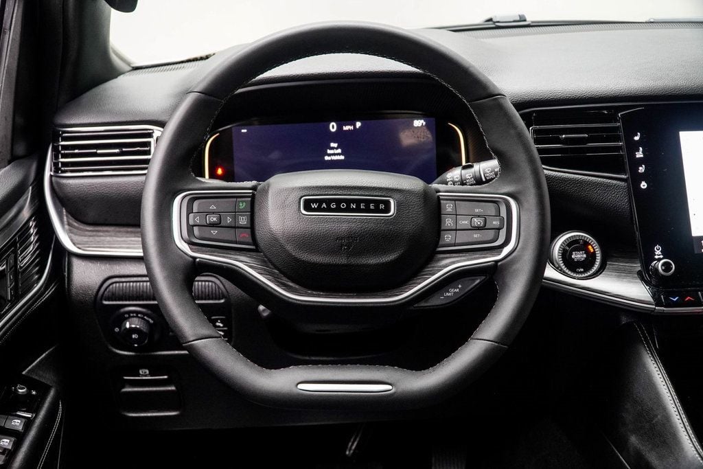 2024 Jeep Wagoneer Series II photo 15