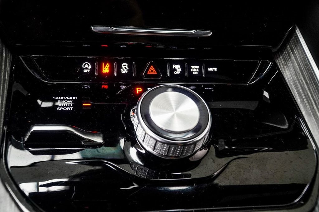 2024 Jeep Wagoneer Series II photo 18