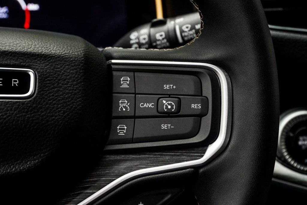 2024 Jeep Wagoneer Series II photo 22