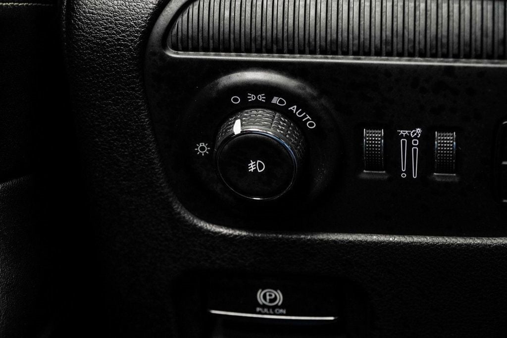 2024 Jeep Wagoneer Series II photo 24