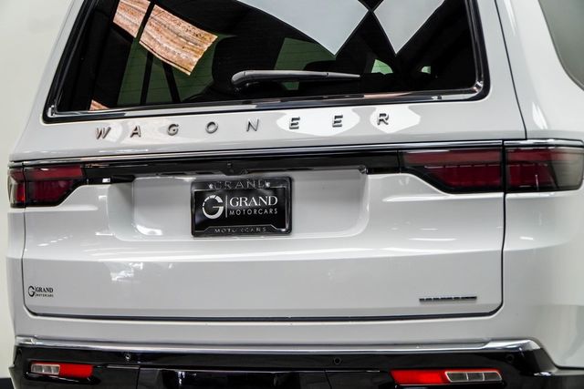 2024 Jeep Wagoneer L Series II - 22896656 - 12