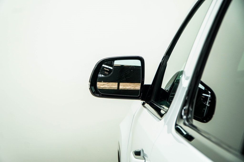 2024 Jeep Wagoneer L Series II photo 14