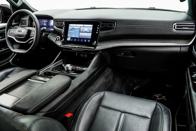 2024 Jeep Wagoneer L Series II - 22896656 - 16